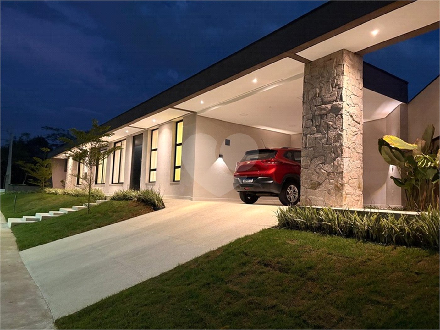 Casa à venda com 3 suítes no condomínio Helena Maria, Sorocaba - SP