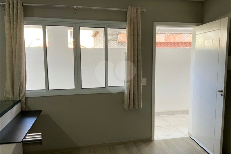 Casa à venda ou para alugar com 2 quartos no condomínio Esmeraldino, São Paulo - SP
