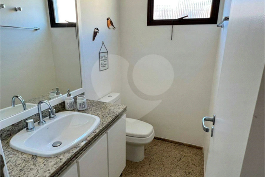 Apartamento à venda com 3 quartos, sendo 2 suítes, em Morumbi, São Paulo, SP