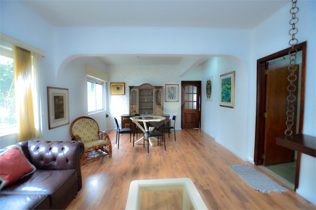 Apartamento à venda com 3 quartos, sendo 1 suíte, em Jardim Paulista, São Paulo, SP