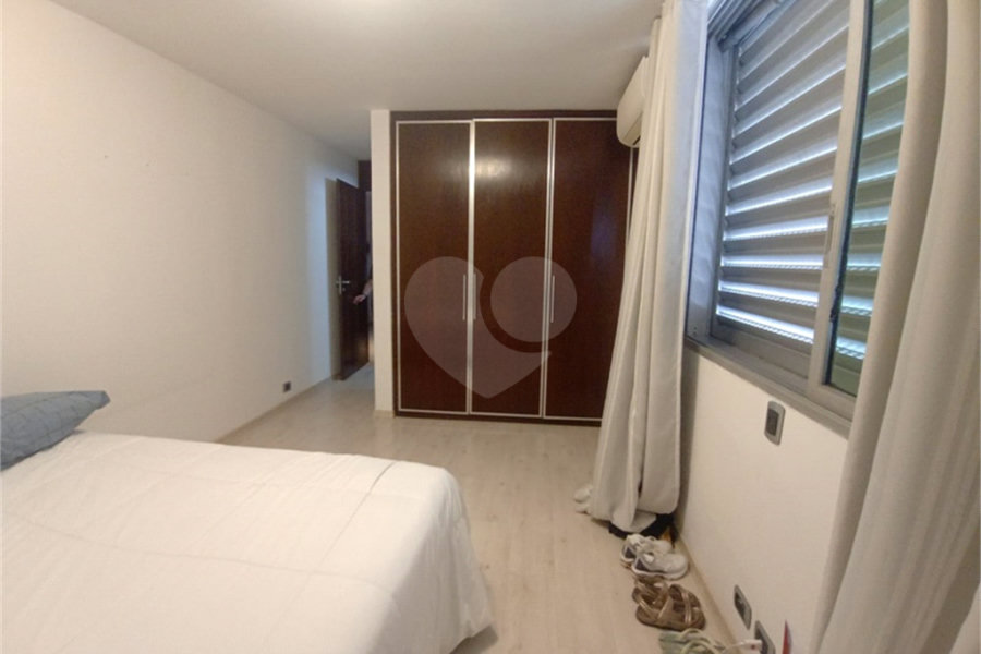 Sobrado à venda com 5 suítes em Santana, São Paulo, SP
