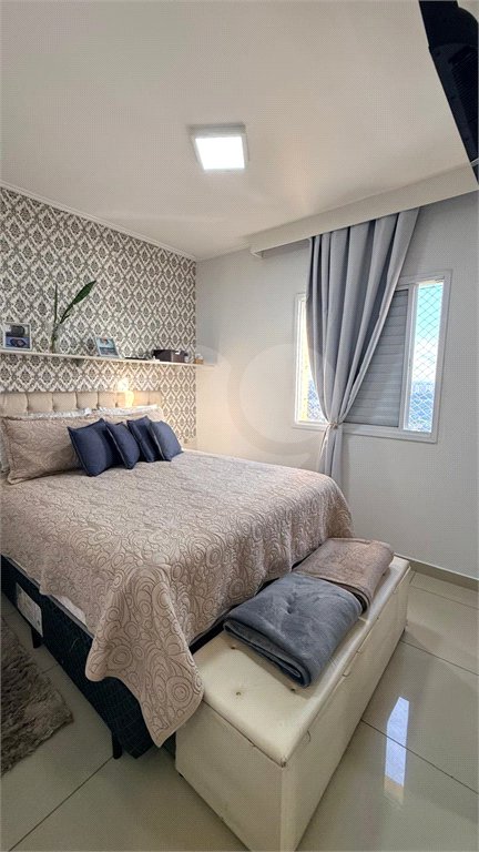 Apartamento à venda com 3 quartos, sendo 1 suíte, em Jardim Tupanci, Barueri, SP
