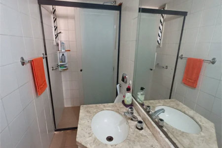Apartamento à venda com 3 quartos, sendo 1 suíte, em Jardim das Acácias, São Paulo, SP