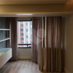 Linda cobertura Duplex om 3 dormitórios, sendo uma suíte com armários e ar condicionado e 2 vagas .