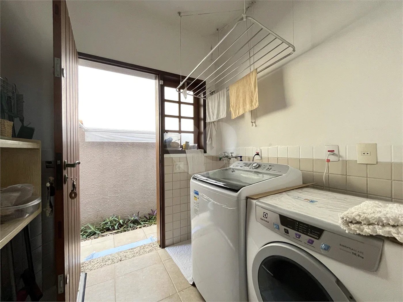 Casa à venda com 4 suítes em Costa do Sol, Bertioga, SP