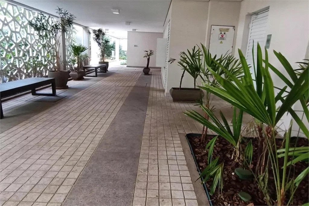 Apartamento à venda com 3 quartos, sendo 1 suíte,  em Jardim Vazani, São Paulo, SP