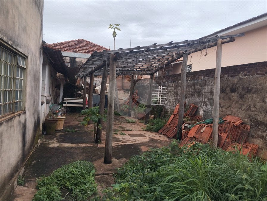 Casa Térrea à venda com 3 quartos, sendo 1 suíte, em Vila Xavier (vila Xavier), Araraquara, SP