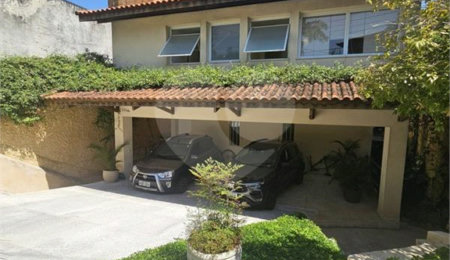 Casa à venda com 3 suítes em Jardim Vitória Régia, São Paulo, SP