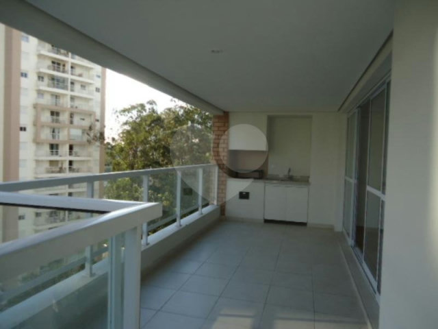 Apartamento à venda com 3 quartos, sendo 1 suíte,  em Morumbi, São Paulo, SP