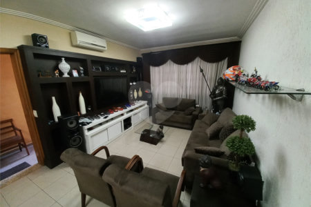 Sobrado à venda com 4 suítes em Paraíso do Morumbi, São Paulo, SP