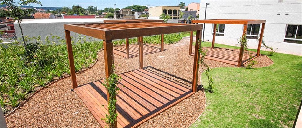 Apartamento à venda com 3 quartos, sendo 1 suíte,  em Vila Suissa, Mogi das Cruzes, SP