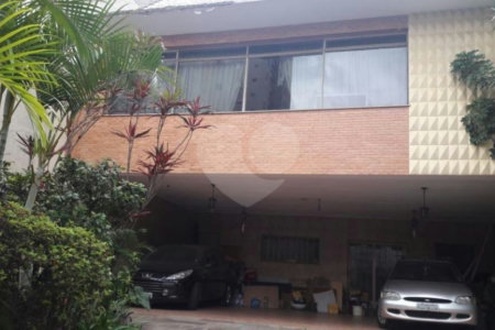 Terreno à venda com 4 quartos, sendo 1 suíte, em Santa Teresinha, São Paulo, SP