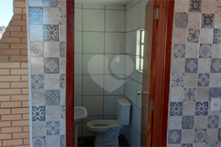 Sobrado à venda com 4 quartos, sendo 1 suíte,  em Parque das Paineiras, Sorocaba, SP