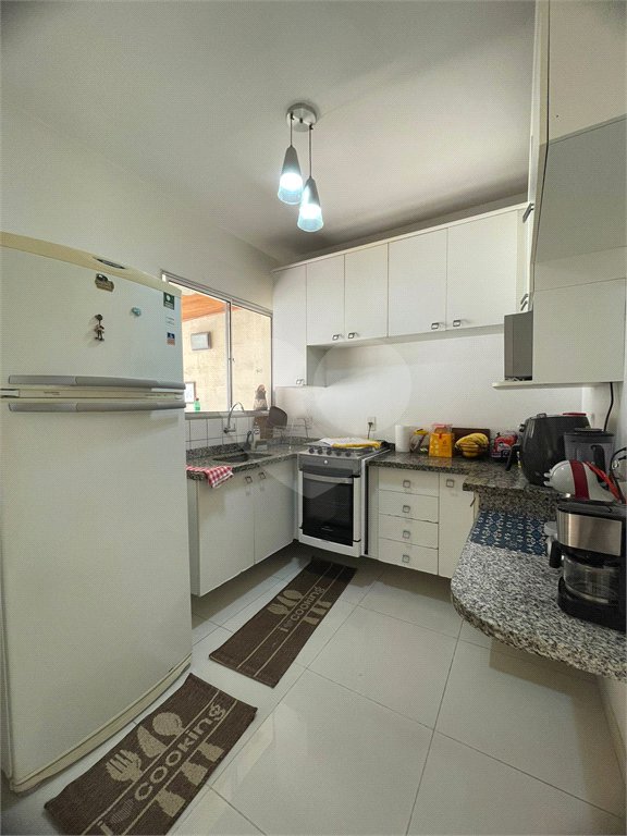 Casa à venda com 3 quartos, sendo 1 suíte,  no condomínio Montpellier, Mogi das Cruzes - SP