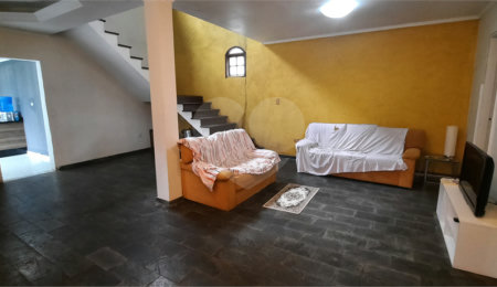 Casa à venda com 3 quartos, sendo 1 suíte,  no condomínio Alpes da Cantareira, Mairiporã - SP