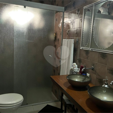 Sobrado à venda com 4 quartos, sendo 1 suíte, em Parada Inglesa, São Paulo, SP