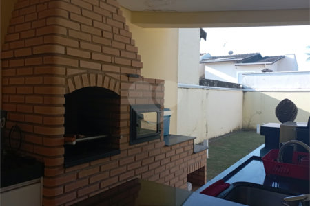 Casa à venda com 3 quartos, sendo 1 suíte, no condomínio Campos do Conde I, Paulínia - SP