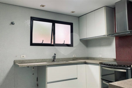 Casa à venda com 3 suítes no condomínio Vilas 2, São Paulo - SP