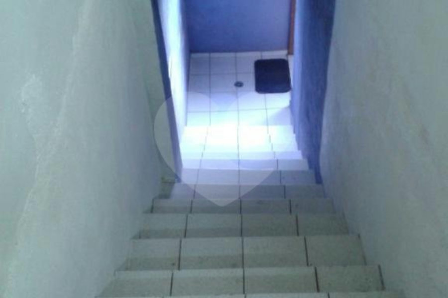 Casa Térrea à venda com 5 quartos, sendo 2 suítes,  em Horto Florestal, São Paulo, SP