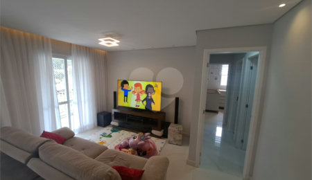 Apartamento à venda com 3 quartos, sendo 1 suíte,  em Jardim Peri, São Paulo, SP