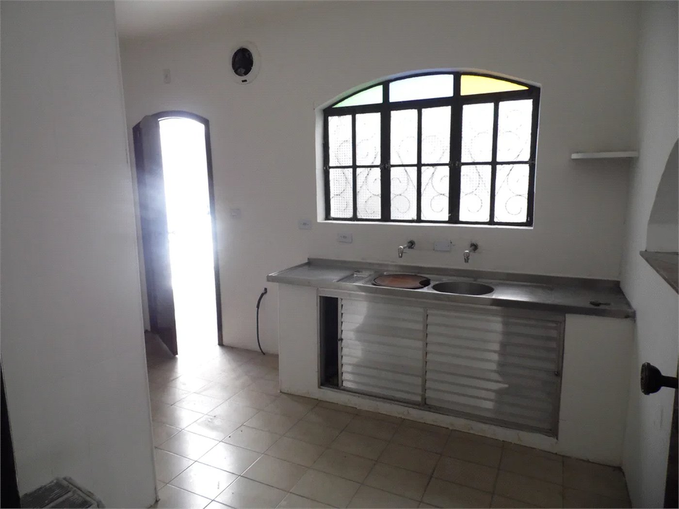 Casa à venda com 5 quartos, sendo 3 suítes, em Vila São Francisco, São Paulo, SP