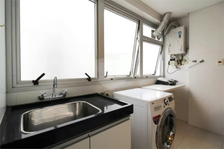 Apartamento para alugar com 3 quartos, sendo 1 suíte, em Itaim Bibi, São Paulo, SP