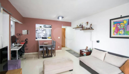 Apartamento à venda com 2 quartos, sendo 1 suíte,  em Campo Belo, São Paulo, SP