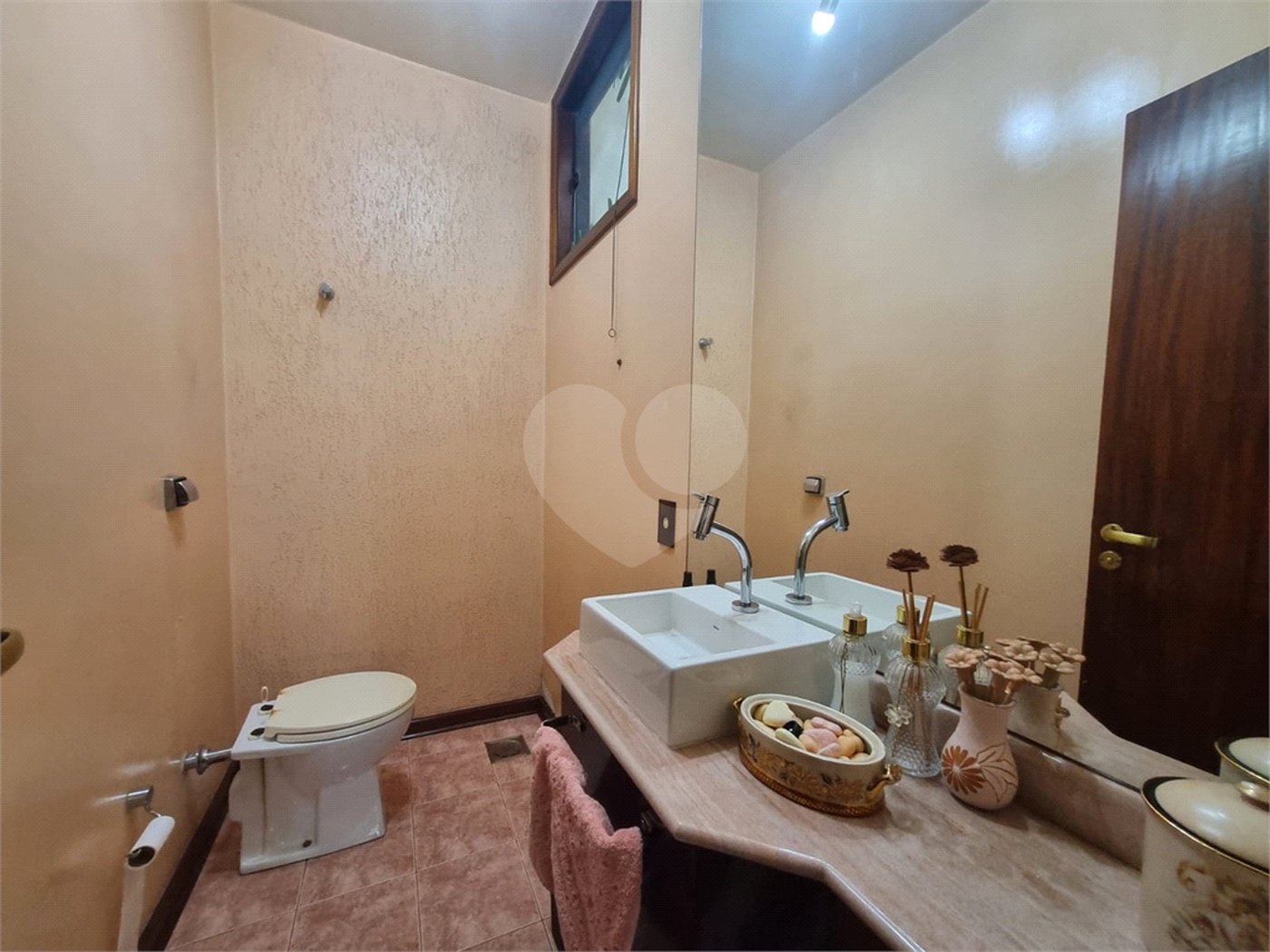 Sobrado à venda com 3 quartos, sendo 1 suíte,  em Vila Trujillo, Sorocaba, SP