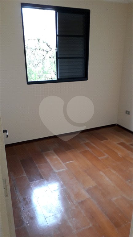 Apartamento á venda, com 03 Dormitórios, em São Carlos.