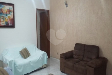 Casa à venda com 3 quartos, sendo 1 suíte, em Jardim Pinheiros, São Paulo, SP