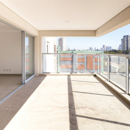 Apartamento à venda com 3 quartos, sendo 1 suíte,  em Vila Sofia, São Paulo, SP