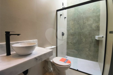 Casa à venda com 2 quartos, sendo 1 suíte, no condomínio Terras de São Francisco, Sorocaba - SP