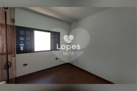 Casa à venda com 3 quartos, sendo 1 suíte, no condomínio Eldourado, São José dos Campos - SP