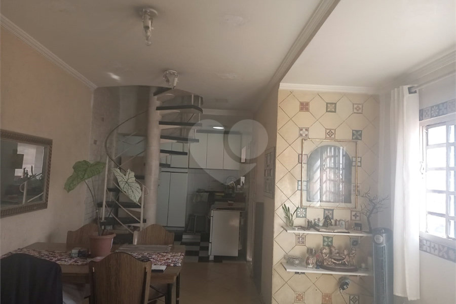 Casa à venda com 4 quartos, sendo 3 suítes, em Água Fria, São Paulo, SP