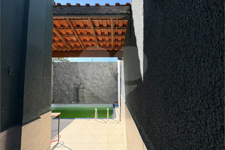 Sobrado à venda com 2 quartos em Jardim Monte Cristo, Suzano, SP