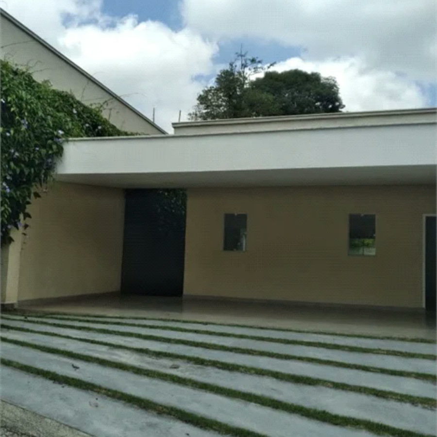 Casa à venda com 4 suítes no condomínio Saint Thomás Rua Uruana,9, Carapicuíba - SP