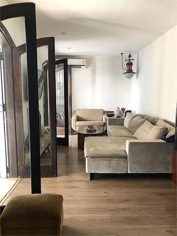 Casa à venda com 4 quartos, sendo 1 suíte, em Vila Cordeiro, São Paulo, SP