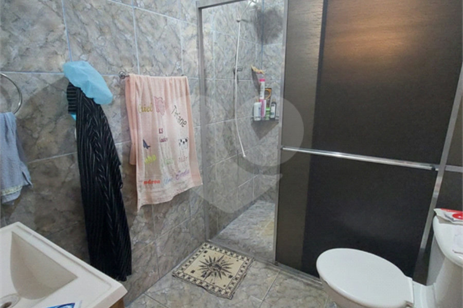 Sobrado à venda com 4 quartos em Vila Clarice, São Paulo, SP