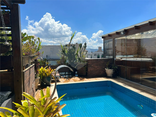 Cobertura à venda com 4 quartos, sendo 3 suítes,  em Santana, São Paulo, SP