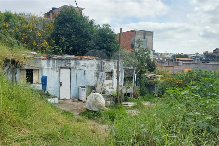Terreno à venda em Guaianazes, São Paulo, SP