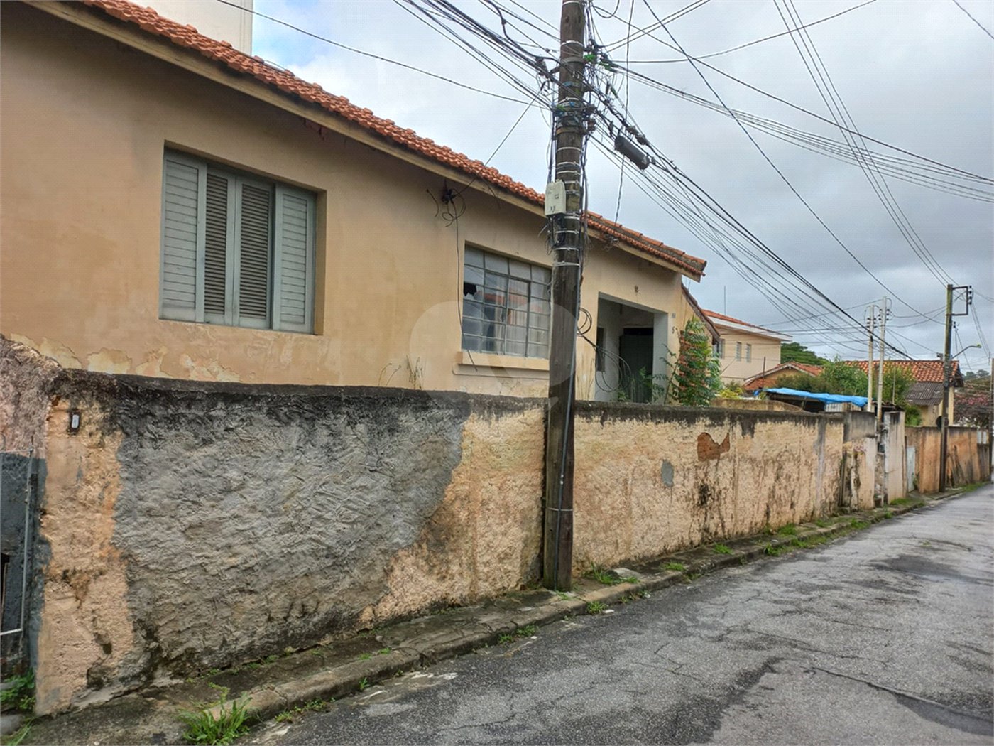 Casa Térrea à venda com 5 suítes em Vila Lageado, São Paulo, SP