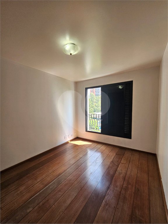 Apartamento à venda com 4 quartos, sendo 2 suítes,  em Jardim Parque Morumbi, São Paulo, SP