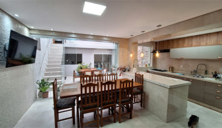 Casa à venda com 3 quartos, sendo 2 suítes, em Vila Medeiros, São Paulo, SP