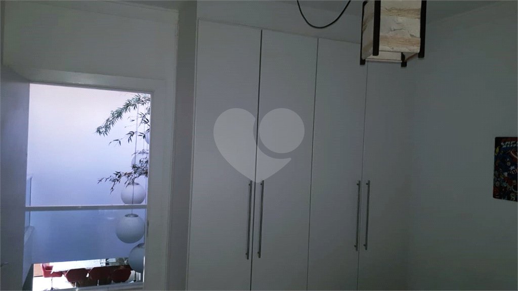 Casa à venda com 4 quartos, sendo 2 suítes, no condomínio Cond Residencial Villagio da Serra, São Paulo - SP