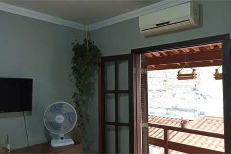 Sobrado à venda com 3 quartos, sendo 1 suíte, em Parque São George, Cotia, SP