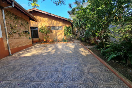 Casa à venda com 3 quartos, sendo 1 suíte, em Interlagos, São Paulo, SP