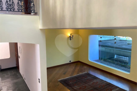 Sobrado para alugar com 4 quartos, sendo 2 suítes, em Alto da Boa Vista, São Paulo, SP