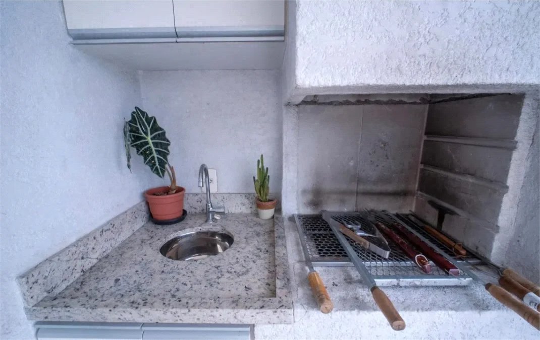 Apartamento à venda com 3 quartos, sendo 1 suíte,  em Jardim das Vertentes, São Paulo, SP