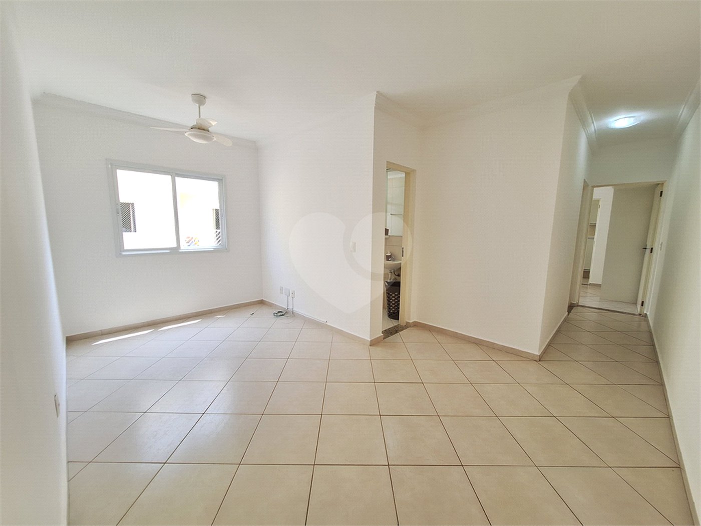 Apartamento à venda com 2 quartos, sendo 1 suíte, em Pinheirinho, Vinhedo, SP