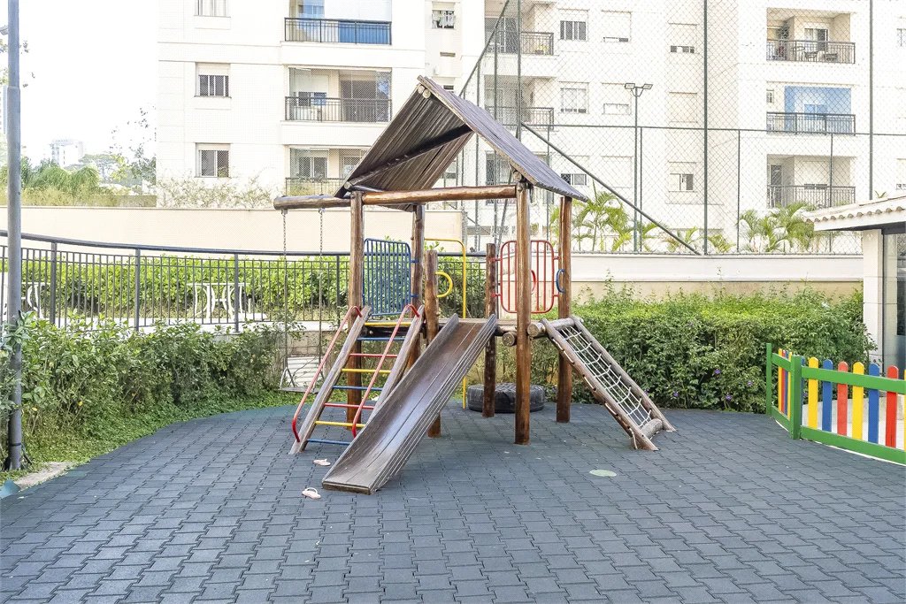 Apartamento à venda com 3 quartos, sendo 1 suíte,  em Jardim Parque Morumbi, São Paulo, SP